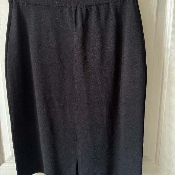 Carmen Marc Valvo Black S, Knit Skirt, Straight, NWT - Picture 5 of 5
